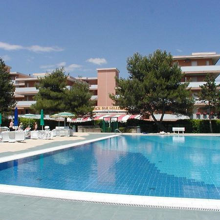 Flats Valbella Apartment Бибионе Екстериор снимка